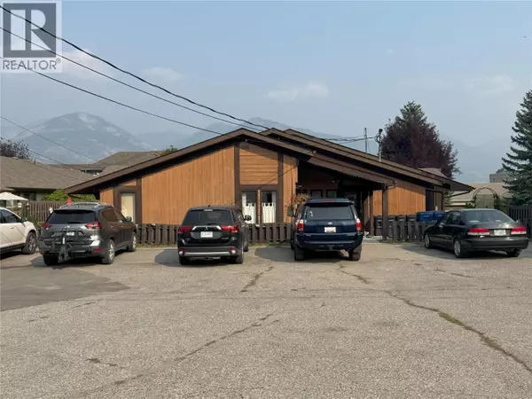 Invermere, BC V0A1K0,717 12TH AVE #8