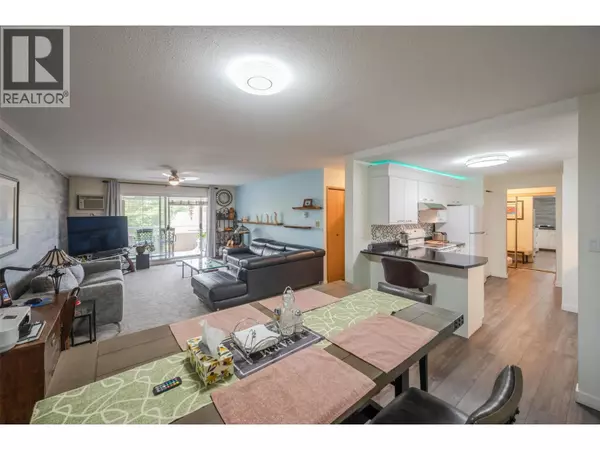 Penticton, BC V2A3T2,272 GREEN AVE #306