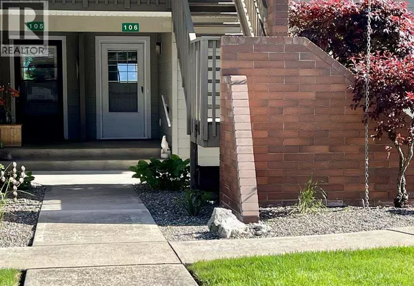 Peachland, BC V0H1X6,4340 Beach AVE #106