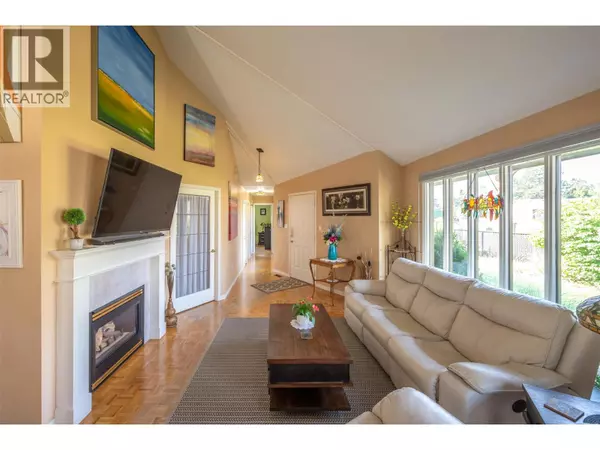 Penticton, BC V2A8W6,4744 Lakeside Road