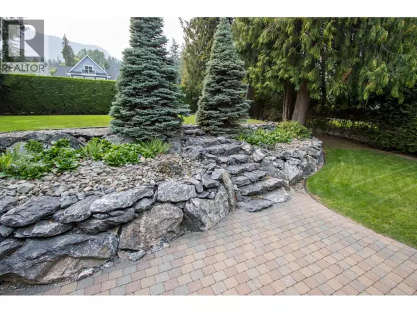 Sorrento, BC V0E2W1,3075 Waverly Road