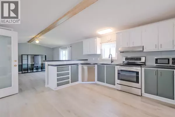 Kelowna, BC V1W3K4,3745 Lakeshore RD #8