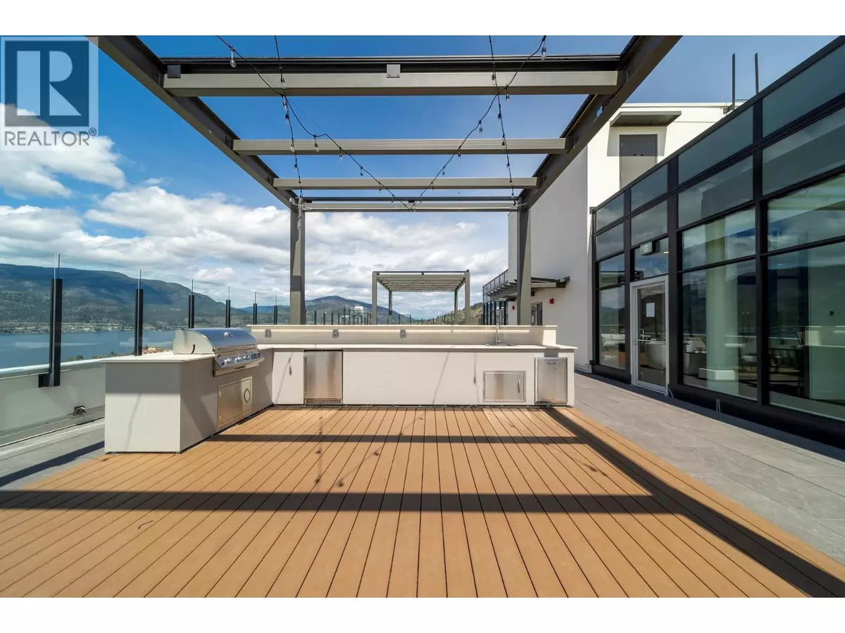 Kelowna, BC V1Y6P1,1471 St Paul ST #703