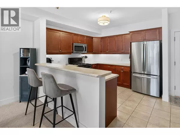 Lake Country, BC V4V2R6,2532 Shoreline DR #205