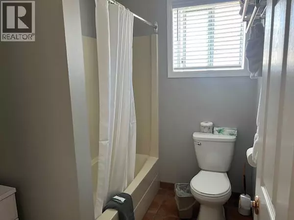 Osoyoos, BC V0H1V0,7310 Main ST #206