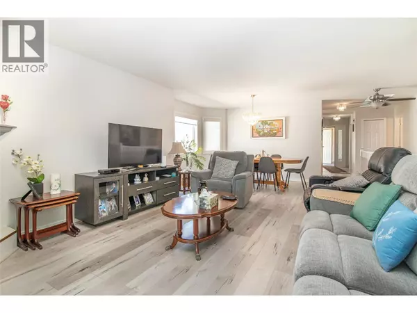 Kelowna, BC V1X7G6,1874 Parkview CRES #25