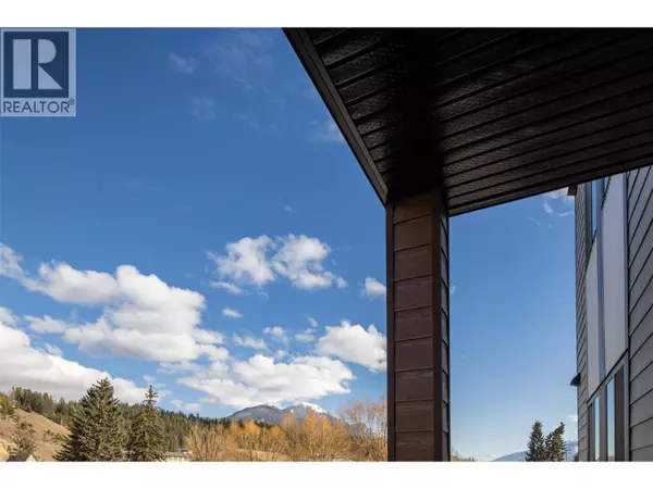 Golden, BC V0A1H0,1200 11th AVE North #203