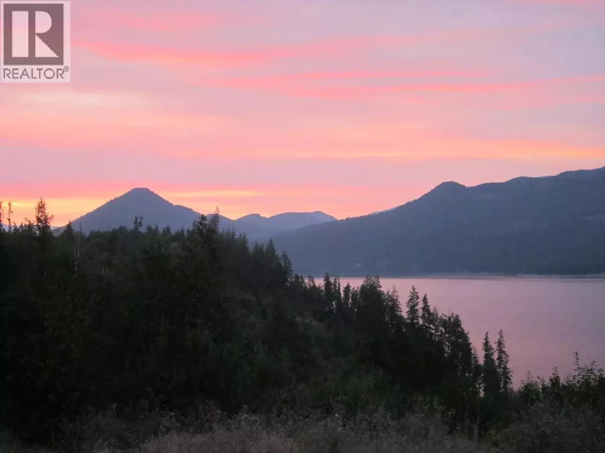 Castlegar, BC V1N4V8,200 LOWER ARROW Lake