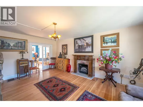 Penticton, BC V2A5N7,728 Argyle Street