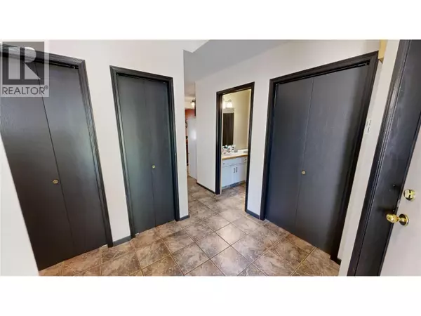 Radium Hot Springs, BC V0A1M0,4850 MCKAY ST #2
