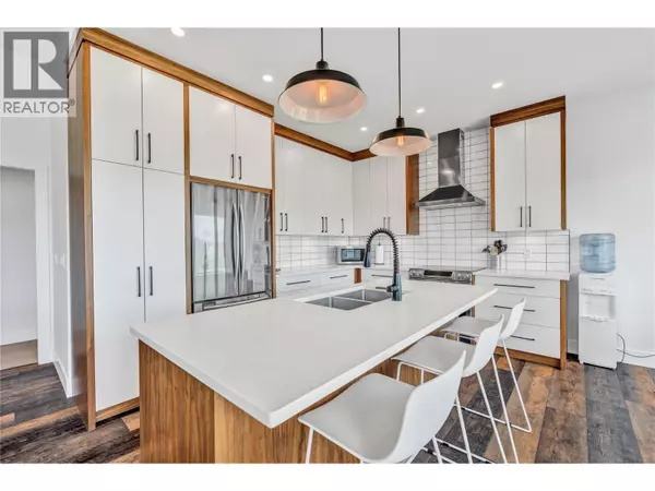 West Kelowna, BC V4T1V1,2129 Ensign Quay