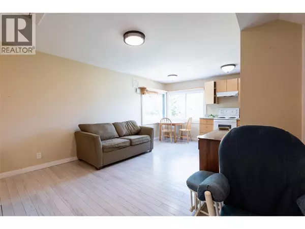 Nelson, BC V1L3Z2,320 CHATHAM Street