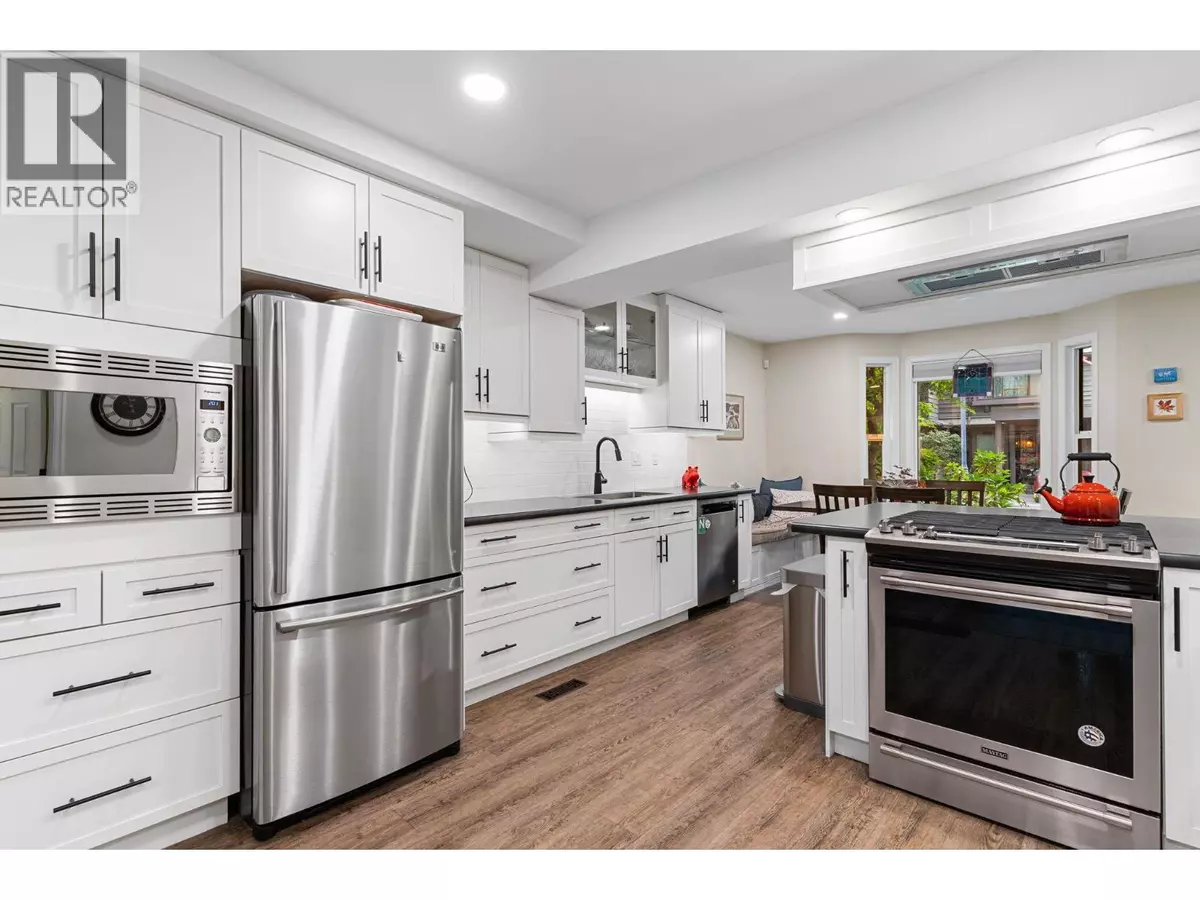 Kelowna, BC V1Y4B4,1995 Burtch RD #111