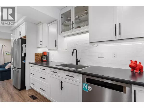 Kelowna, BC V1Y4B4,1995 Burtch RD #111