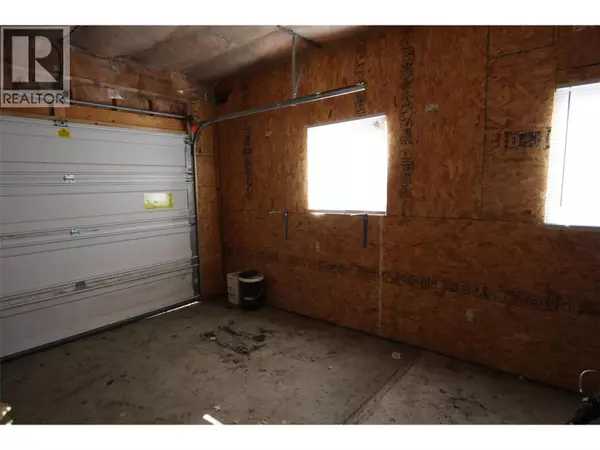 Tumbler Ridge, BC V0C2W0,211 GWILLIM Crescent