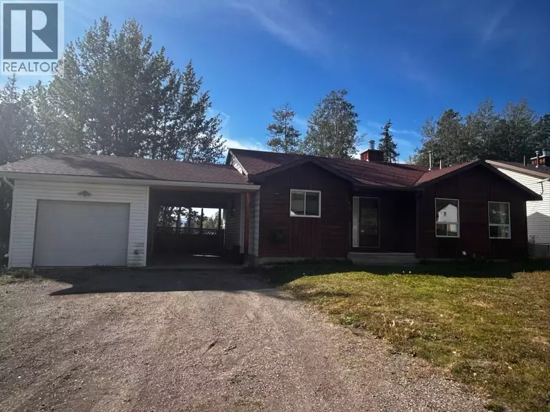 211 GWILLIM Crescent, Tumbler Ridge, BC V0C2W0