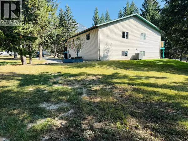 Windermere, BC V0A1K2,1B Wolf Crescent