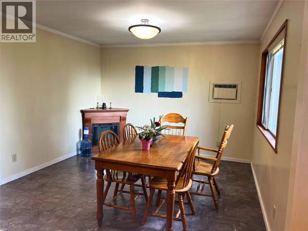 Anglemont, BC V0E1M8,7508 Crowfoot Drive