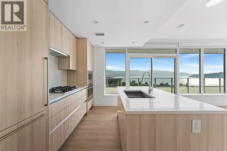 1626 Water ST #2007, Kelowna, BC V1Y0N7