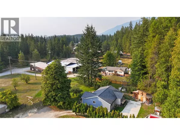 Nakusp, BC V0G1R0,517 3A Avenue NW