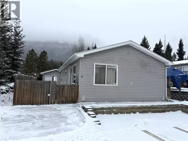 9 Deerborne Drive, Elkford, BC V0B1H0