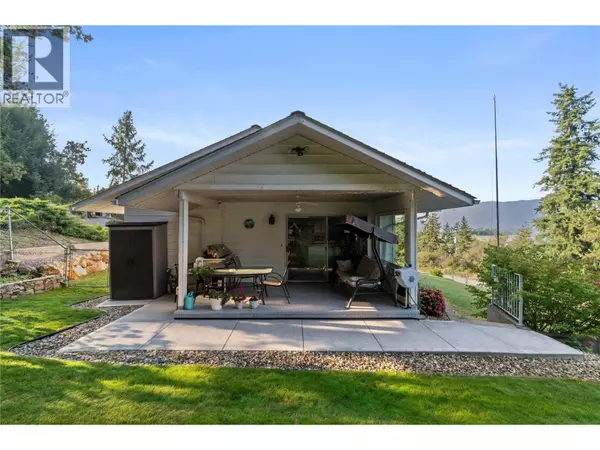 Salmon Arm, BC V1E3X8,1541 20 Avenue NE