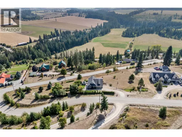 Tappen, BC V0E2X3,2754 Sun Ridge Place