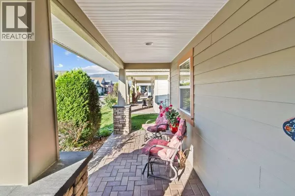Salmon Arm, BC V1E0A5,1231 10 ST Southwest #3
