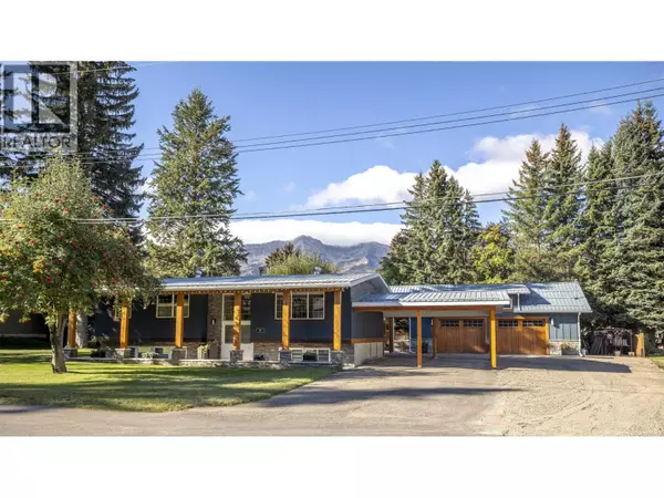 3 Elkview Crescent, Fernie, BC V0B1M0
