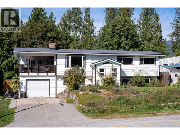 163 Pearkes Drive, Revelstoke, BC V0E2S0