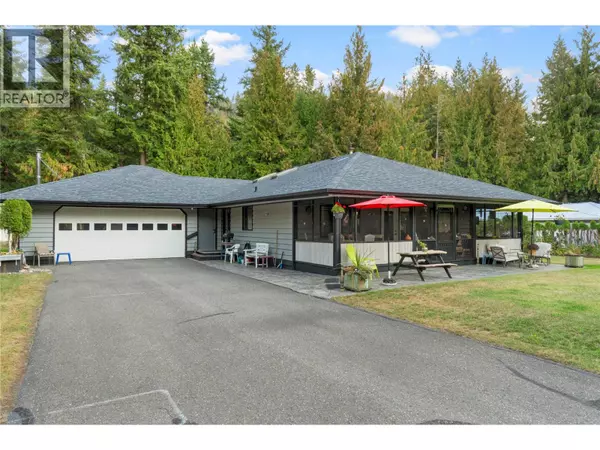 4061 Santa Road, Scotch Creek, BC V0E1M6