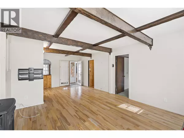 Kamloops, BC V2B3R3,376 Alexander Avenue