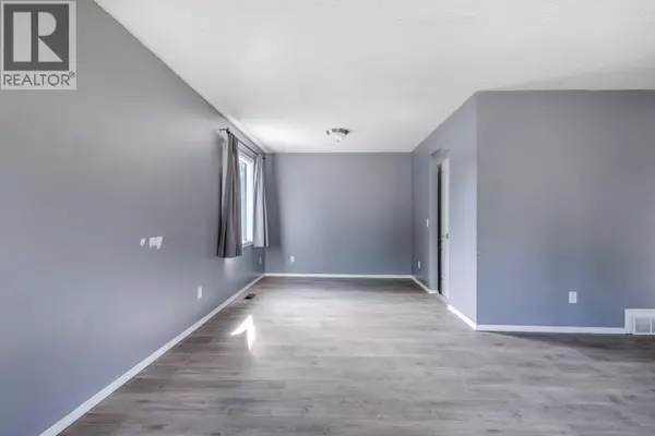 Kelowna, BC V1P1L7,1843 Golbeck Court