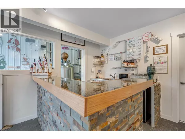 Summerland, BC V0H1Z3,18006 Bentley RD #101