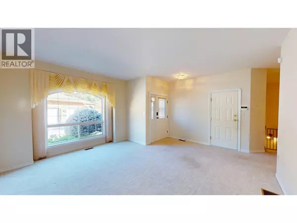 Trail, BC V1R3G3,2205 Rockland AVE #3