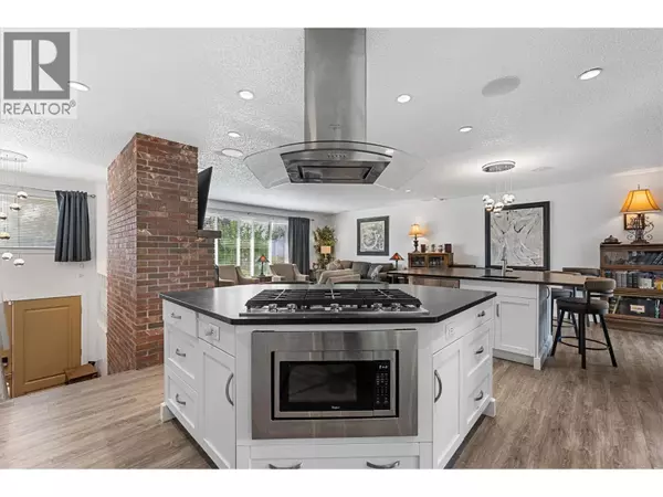 Kelowna, BC V1Y8C5,992 Grenfell Court