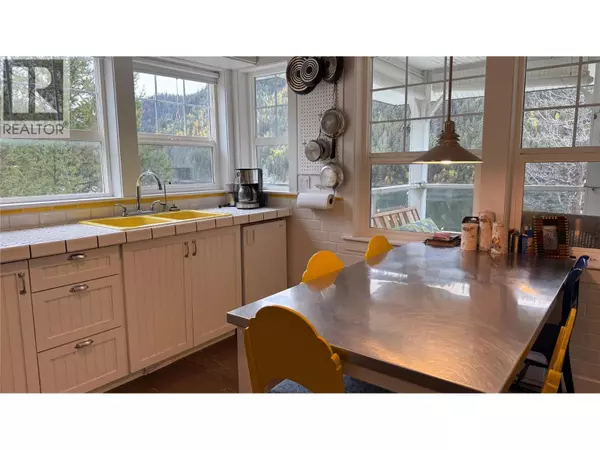 Princeton, BC V0X1W0,4014 Summers Creek Road