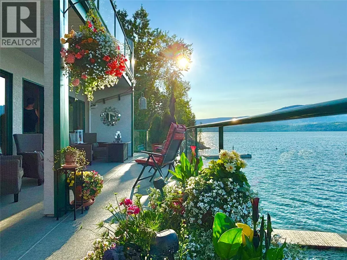 Eagle Bay, BC V0E1T0,3935 Eagle Bay Rd. RD #1