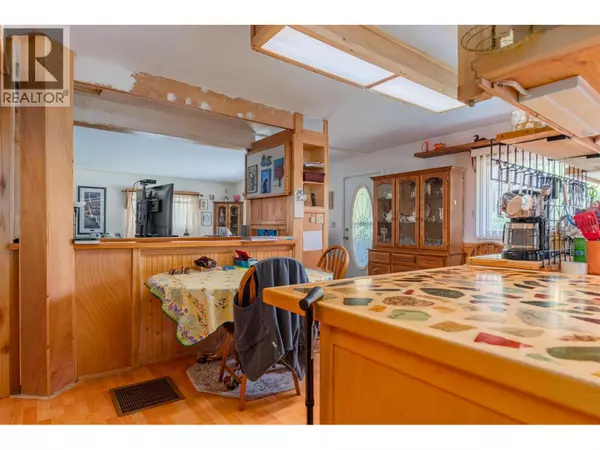 Castlegar, BC V1N2Z1,2828 9th Avenue