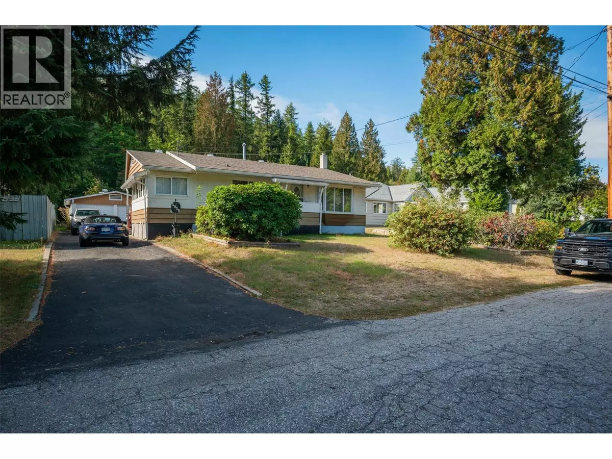Castlegar, BC V1N2Z1,2828 9th Avenue