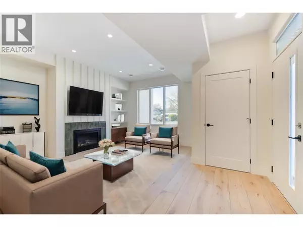 Kelowna, BC V1Y8A9,857 Kinnear Court