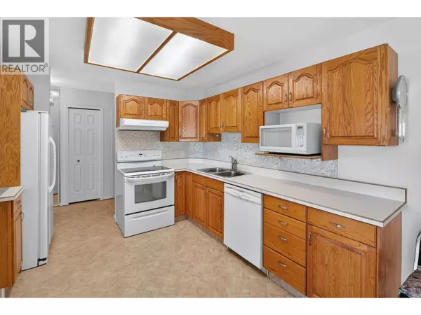 Kelowna, BC V1Y5T9,1249 Pacific AVE #302