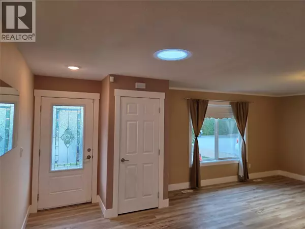 Keremeos, BC V0X1N3,1107 8th Street