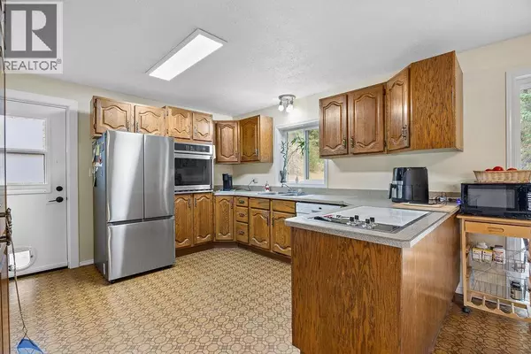 Salmon Arm, BC V1E4M1,2429 Salmon River Road