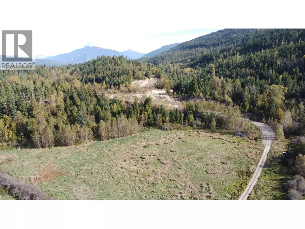 Malakwa, BC V0E2J0,00 Oxbow Frontage Road