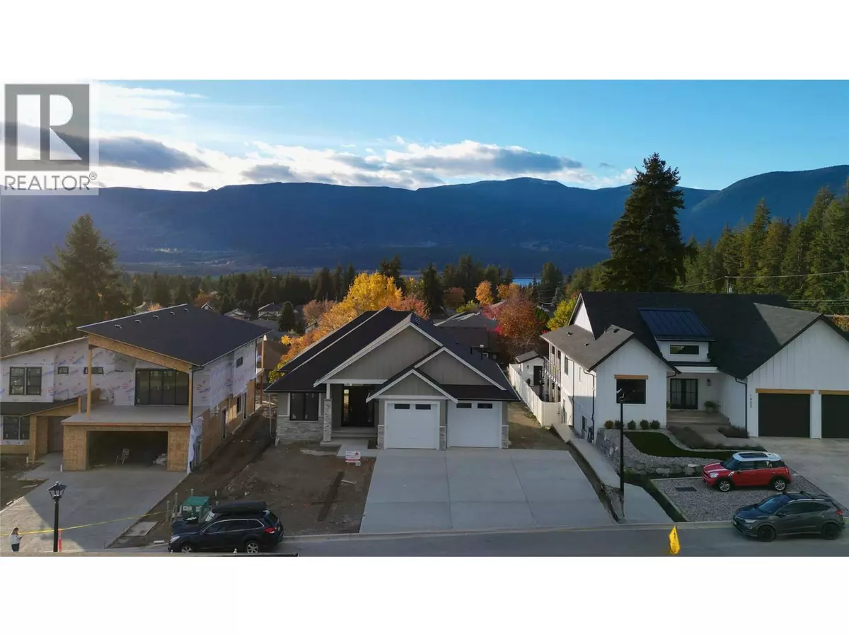 Salmon Arm, BC V1E1M9,1905 35 Street NE