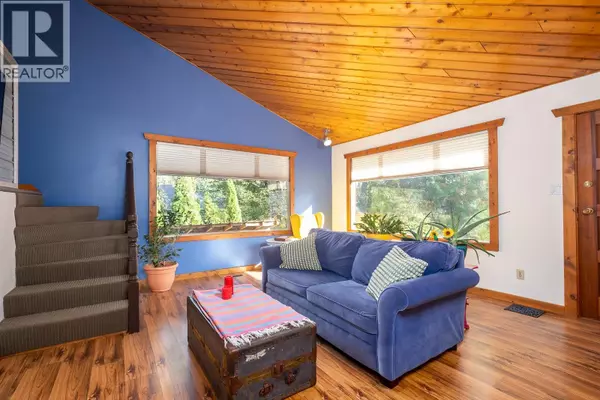 Rossland, BC V0G1Y0,1858 Princess Avenue