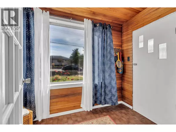Penticton, BC V2A2E2,573 JERMYN Avenue