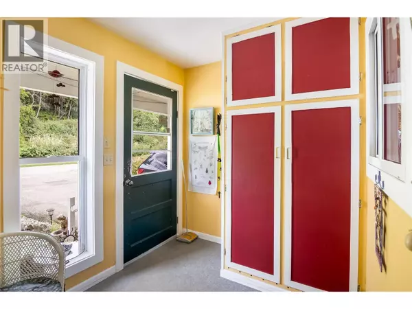 Revelstoke, BC V0E2S0,159 Track Street E