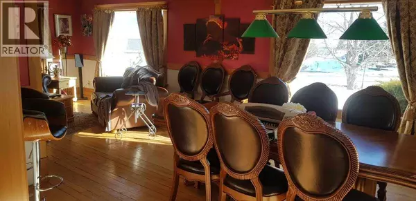 Summerland, BC V0H1Z1,13606 Cooke Avenue